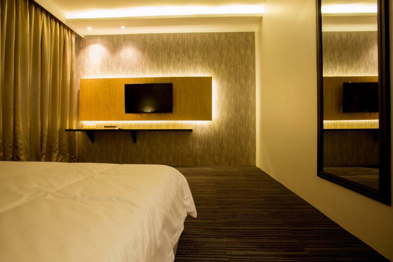 Herman International Hotel Пном Пен Екстериор снимка