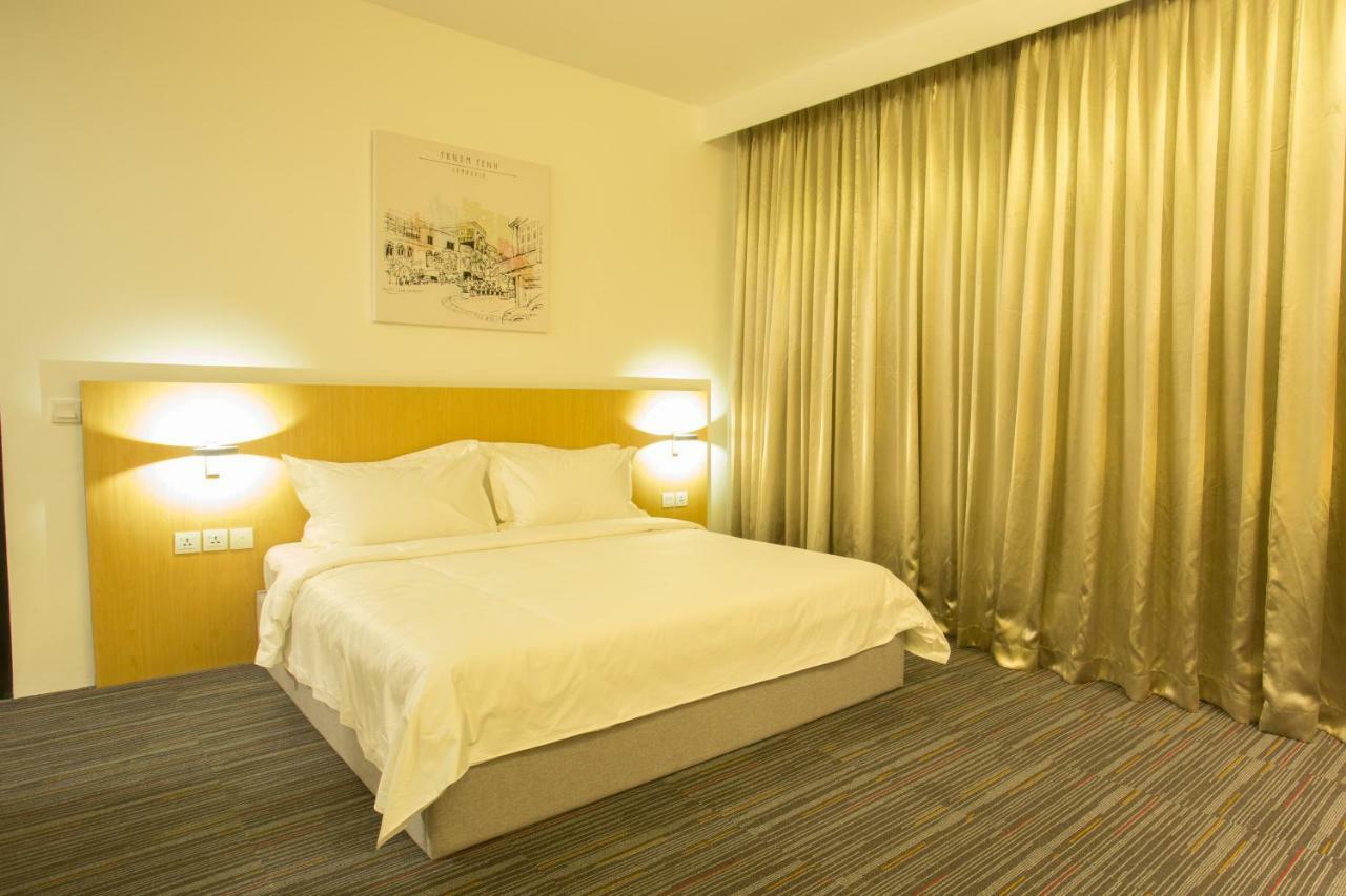 Herman International Hotel Пном Пен Екстериор снимка
